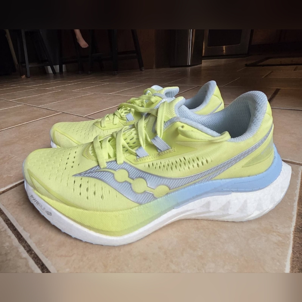 Saucony Endorphin Speed Running Shoes 8.5